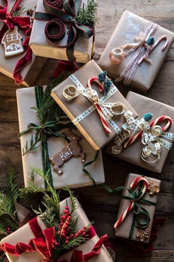 圣诞礼物包装思想|halfbakedharvest.com #holiday #diy #crafts #christmas