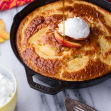 让桃子和奶油早餐烤+链接激励。