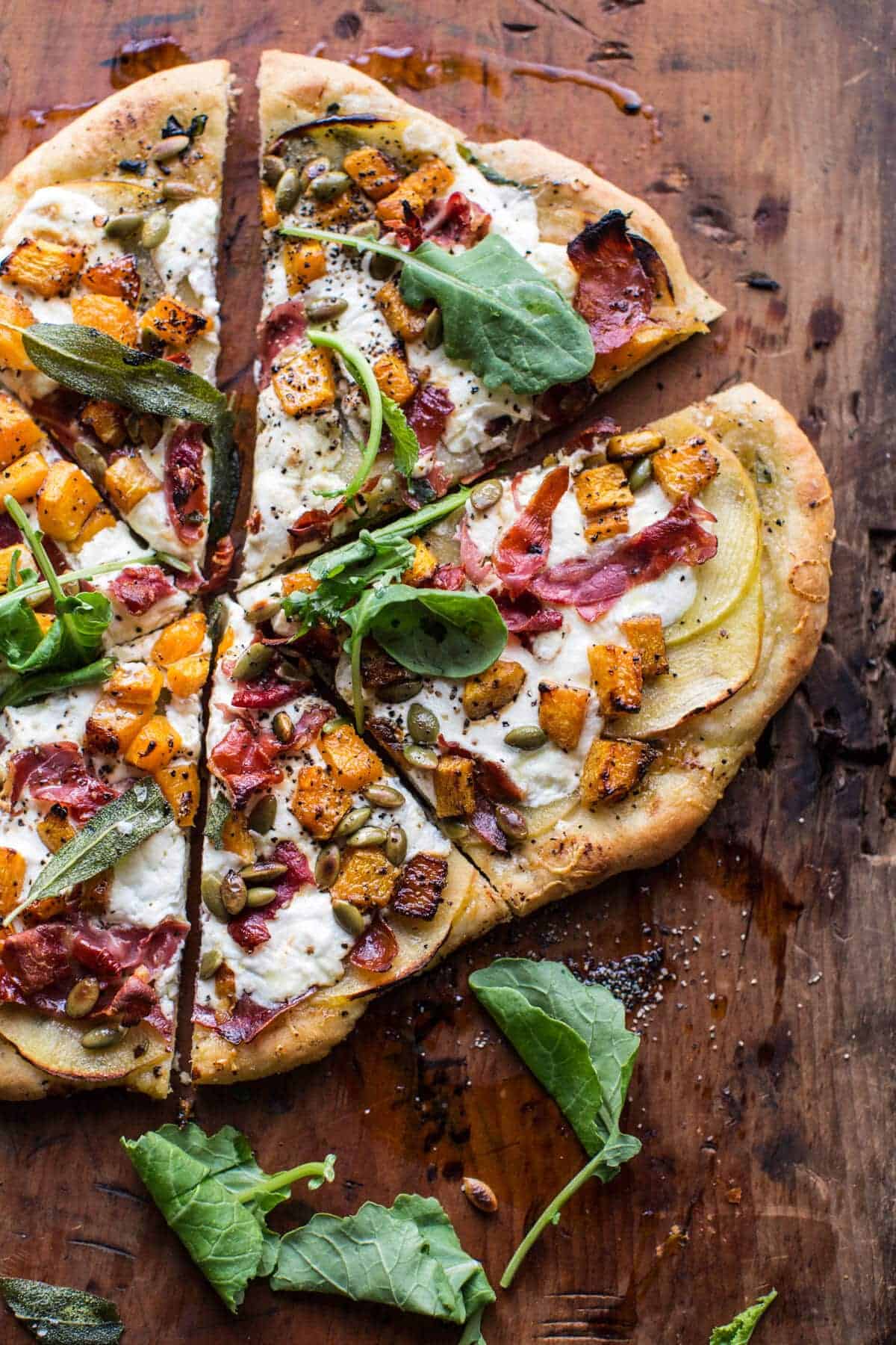 烤胡桃南瓜苹果Burrata Pizza |halfbakedharvest.com @hbharvest.