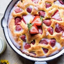 奶油草莓玉米粉蛋糕