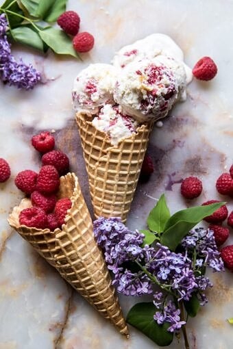 最简单的树莓酥饼乳清干酪冰淇淋|半烤harvest.com @hbharvest