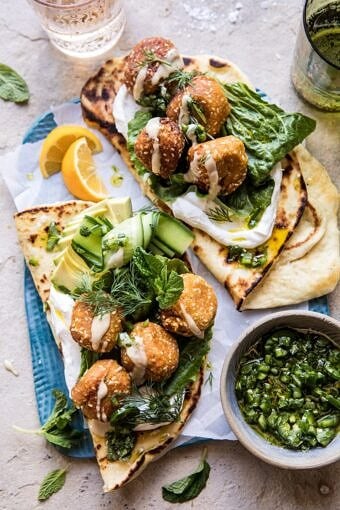 Sesame Falafel用姜Tahini和Jalapeño酱|halfbakedharvest.com #greek #healthy #BOB娱乐下载recipes