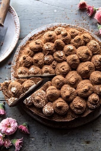 黑巧克力雪纺派|halfbakedhavrest.com #Chocaly #pie #dessert