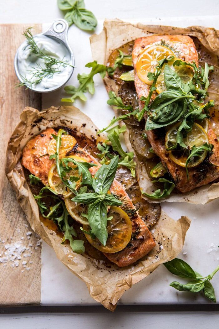 羊皮纸烤柠檬三文鱼和土豆配莳萝酸奶|halfbakedharvest.com #healthy #recipe #salmon #easyrecipe