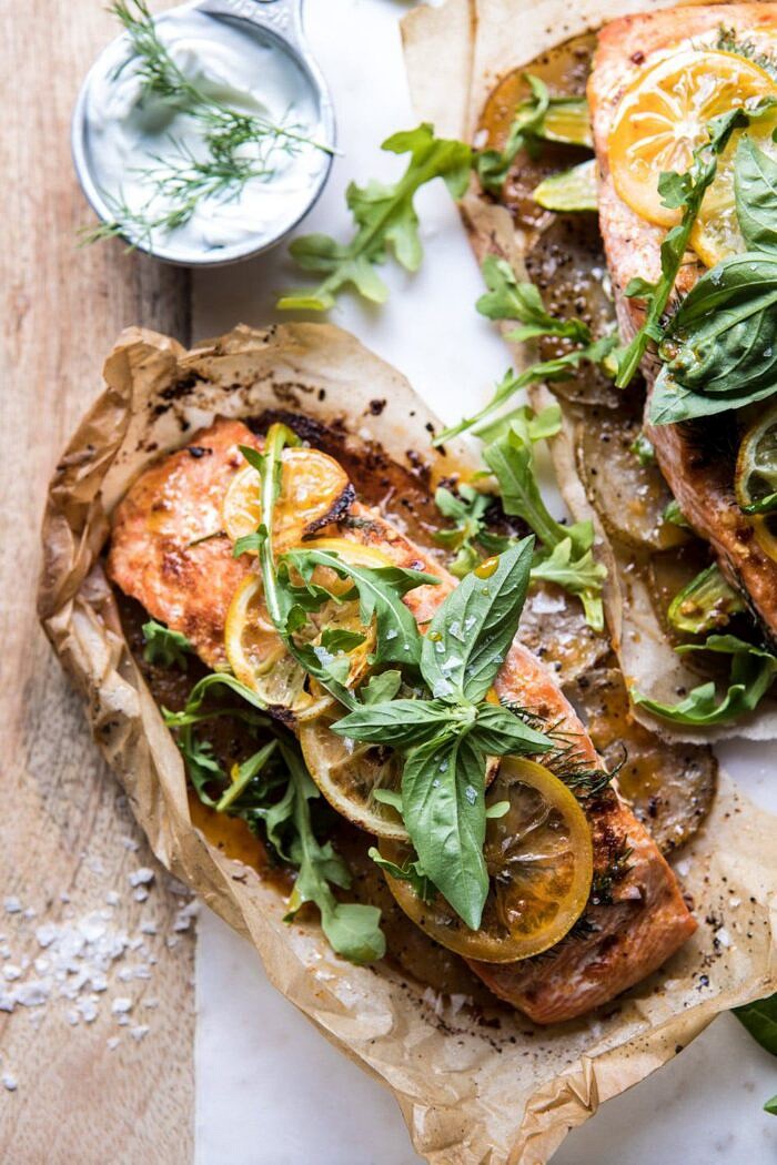 羊皮纸烤柠檬三文鱼和土豆与莳萝酸奶|halfbakedharvest.com #healthy #recipe #salmon #easyrecipe