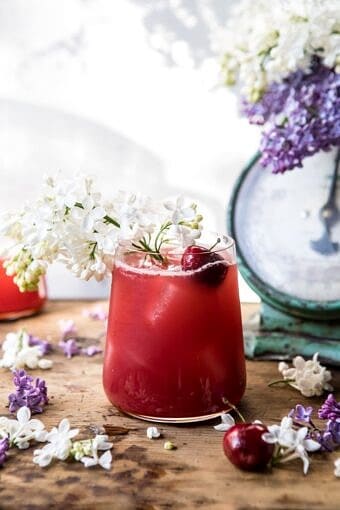 芙蓉樱桃伏特加酒|halfbakedharvest.com #summercocktail #Cherries #easy #vodka
