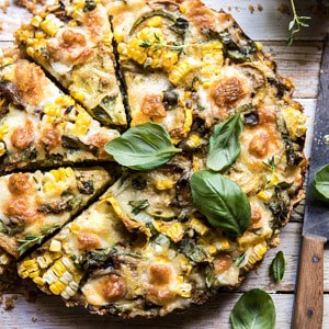 俗气西葫芦和玉米饼|halfbakedharvest.com #zucchini #corn #summerBOB娱乐下载recipes #eggs #brie