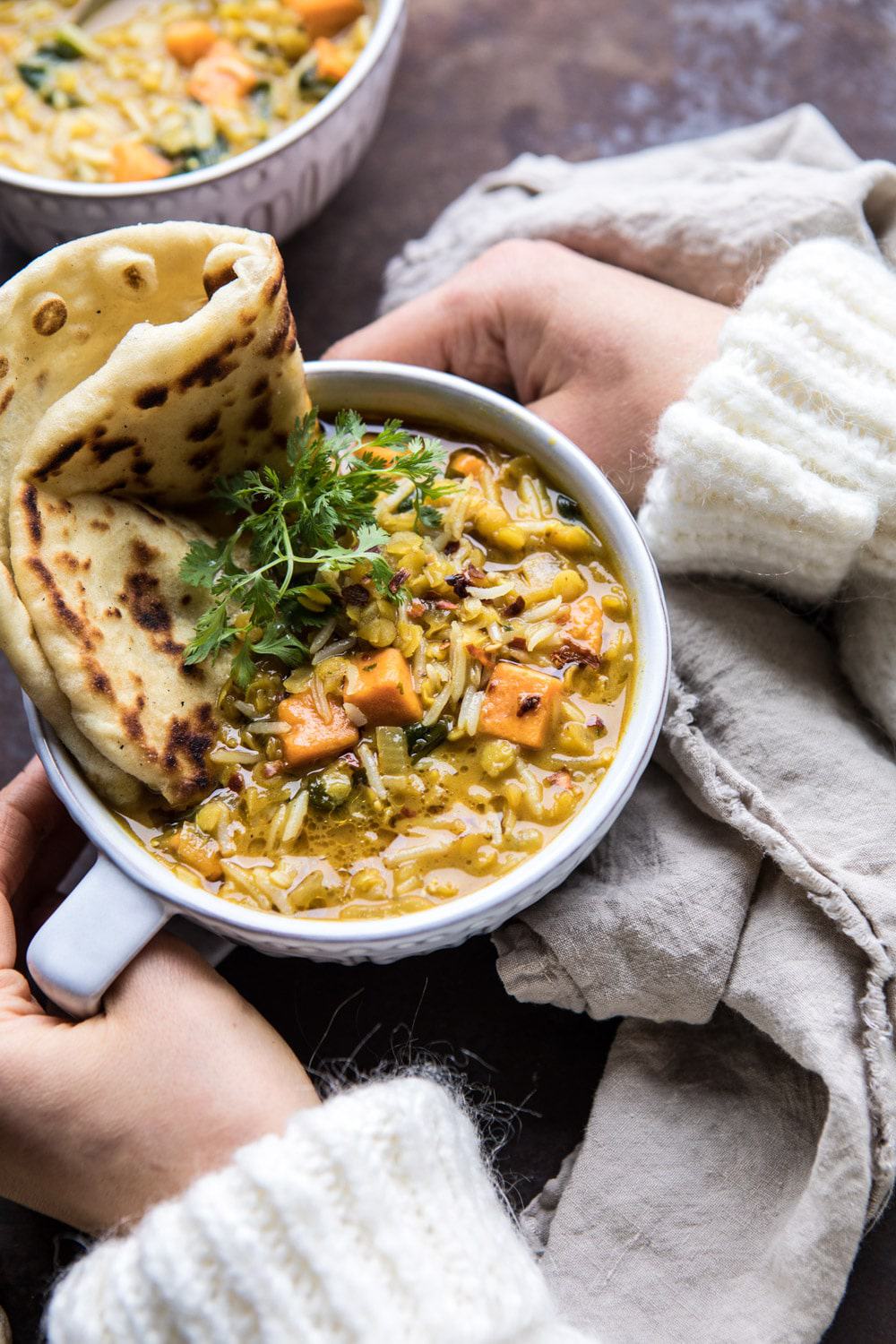 椰子甘薯扁豆汤与米饭|halfbakedharvest.com #soup #healthy #dinner #autumnBOB娱乐下载recipes #vegan