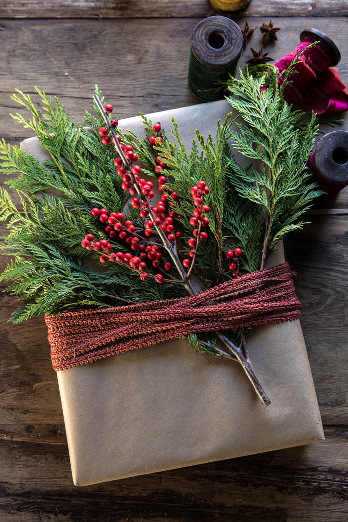 圣诞礼物包装创意| halfbakedharvest.com #holiday #DIY #crafts # Christmas