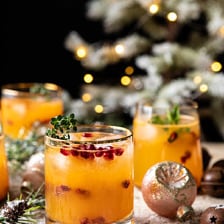 Holly Jolly Christmas Citrus鸡尾酒。