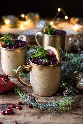 辛辣石榴莫斯科骡子|halfbakedharvest.com #cocktails #christmas #holiday #drinks #pomegranate #vodka