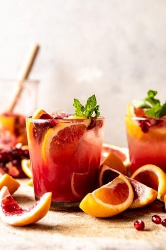 冬季柑橘龙舌兰酒粉碎|halfbakedharvest.com #citrus #cocktail #heplealBOB娱乐下载yRecipes #drinkrecipes