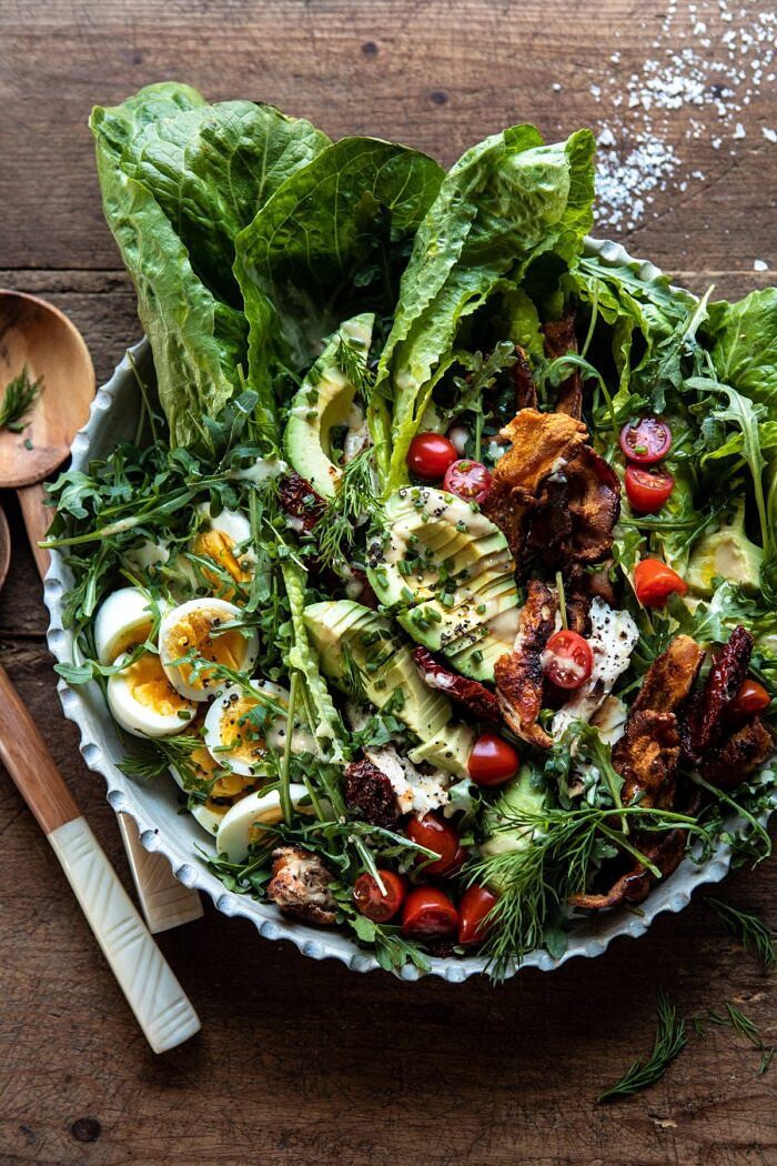 晒干番茄鸡和鳄梨咖啡沙拉配塔希尼牧场|halfbakedharvest.com #salad #easyBOB娱乐下载recipes #healthy #chickenrecipes