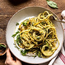 西兰花PESTO面食用鞭打乳清干酪|halfbakedharvest.com #broccoli #pasta #easyBOB娱乐下载recipes #heplateyrecipesgydF4y2Ba