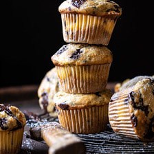 芝士蛋糕填充巧克力块香蕉面包松饼|半烤收获网# Muffins #芝士蛋糕#香蕉松饼#甜点