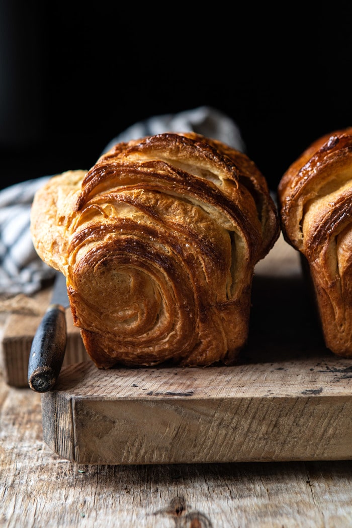 片状蜂蜜奶油蛋卷面包|halfbakedharvest.com #bread #brioche＃homemadebread #breakfast #brunch