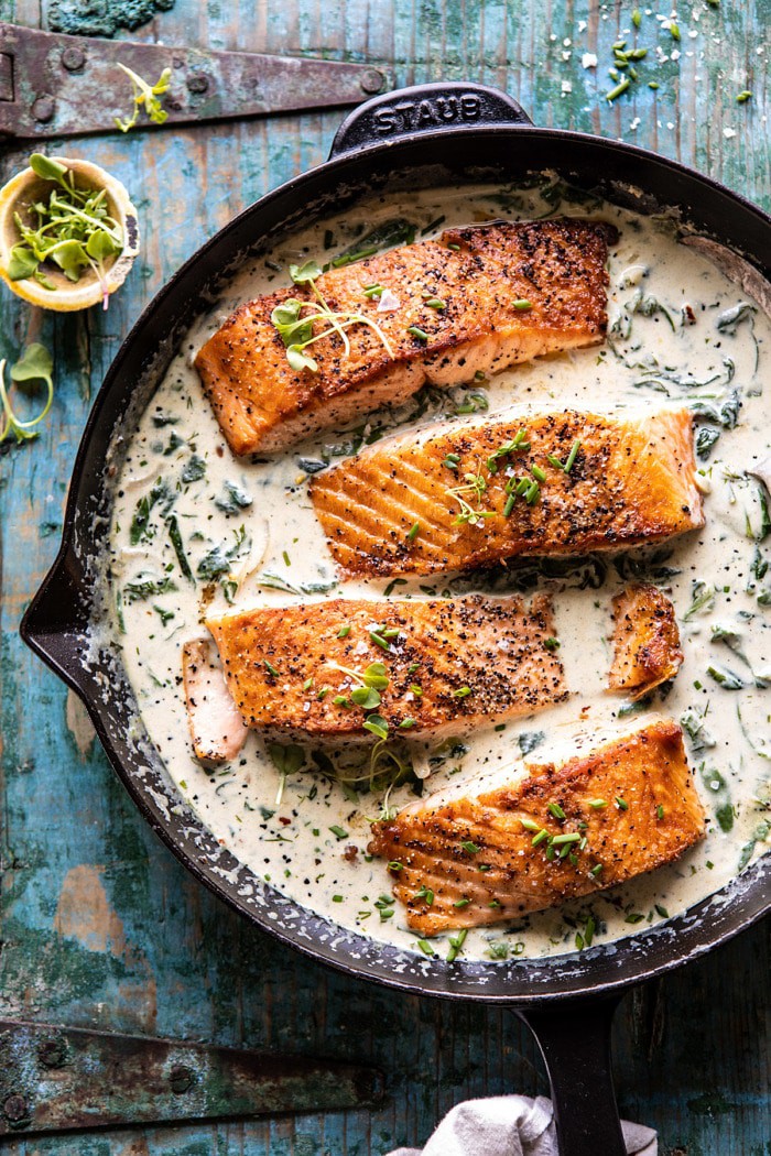 大蒜黄油奶油菠菜鲑鱼|halfbakedharvest.com #salmon #easyBOB娱乐下载recipes #seafood #dinner