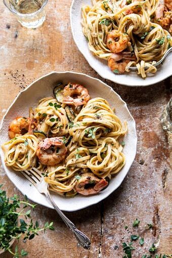 花园草药虾scampi lumingine |halfbakedharvest.com #pasta #shrimp #easyBOB娱乐下载recipes #summerrecipes
