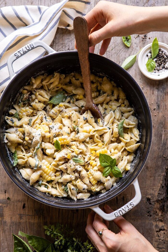 一个锅柠檬罗勒，玉米和乳清干酪意大利面|halfbakedharvest.com #onepot #easyBOB娱乐下载recipes #pasta #summer
