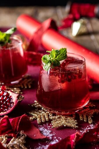 圣诞老人Smash |halfbakedharvest.com #christmasdrink＃bourbon #cocktail