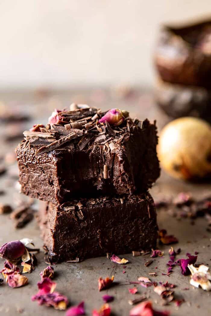 巧克力软糖鳄梨布朗尼巧克力软糖糖霜|半烤harvest.com #布朗尼#健康