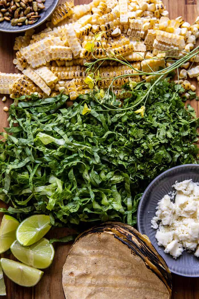 Chipotle花椰菜玉米卷与奶油Jalapeño Verde |半焙收获
